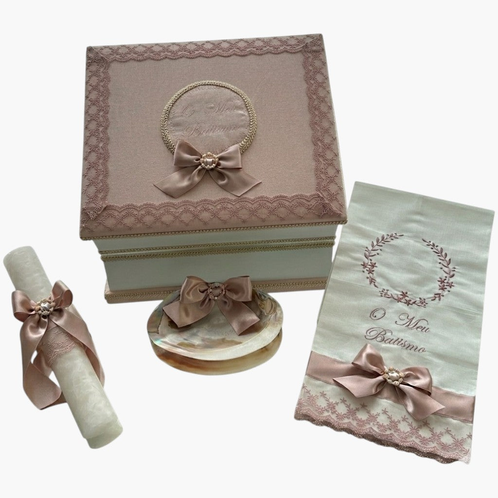 Conjunto de Batismo Rosé Elegance Delicadeza e Tradição para um Dia Inesquecível