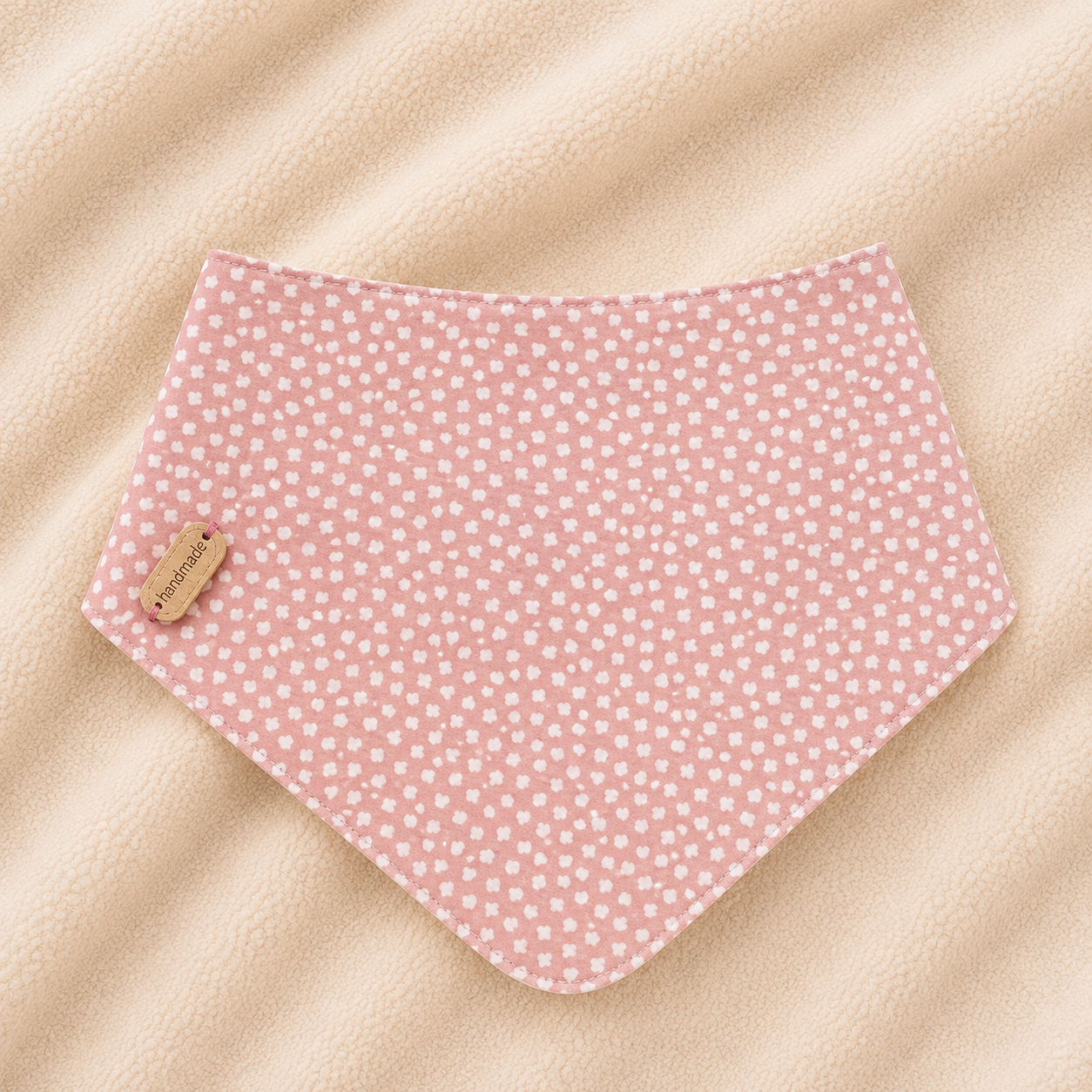 Babete Bandana Corações Rosa em Algodão