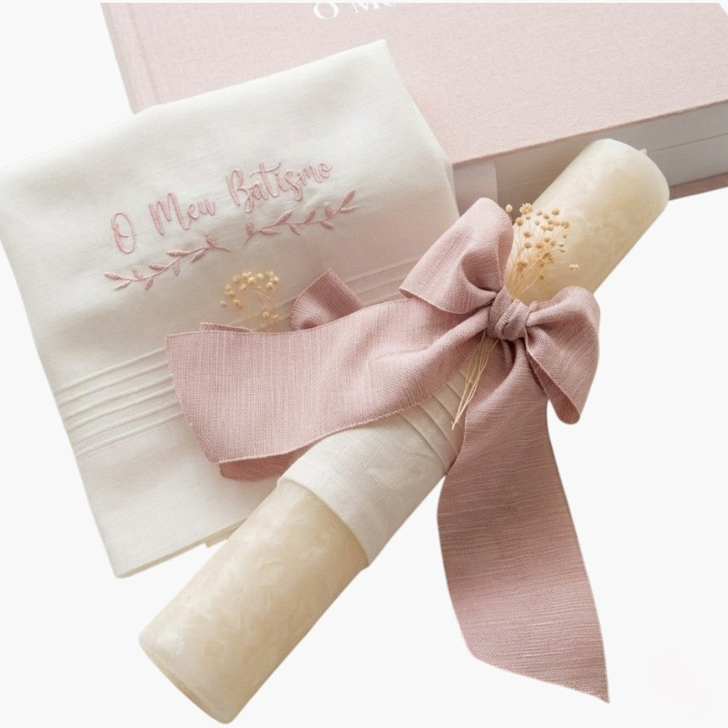 Vela de Batismo Soft Blush Delicadeza Natural para um Momento Especial