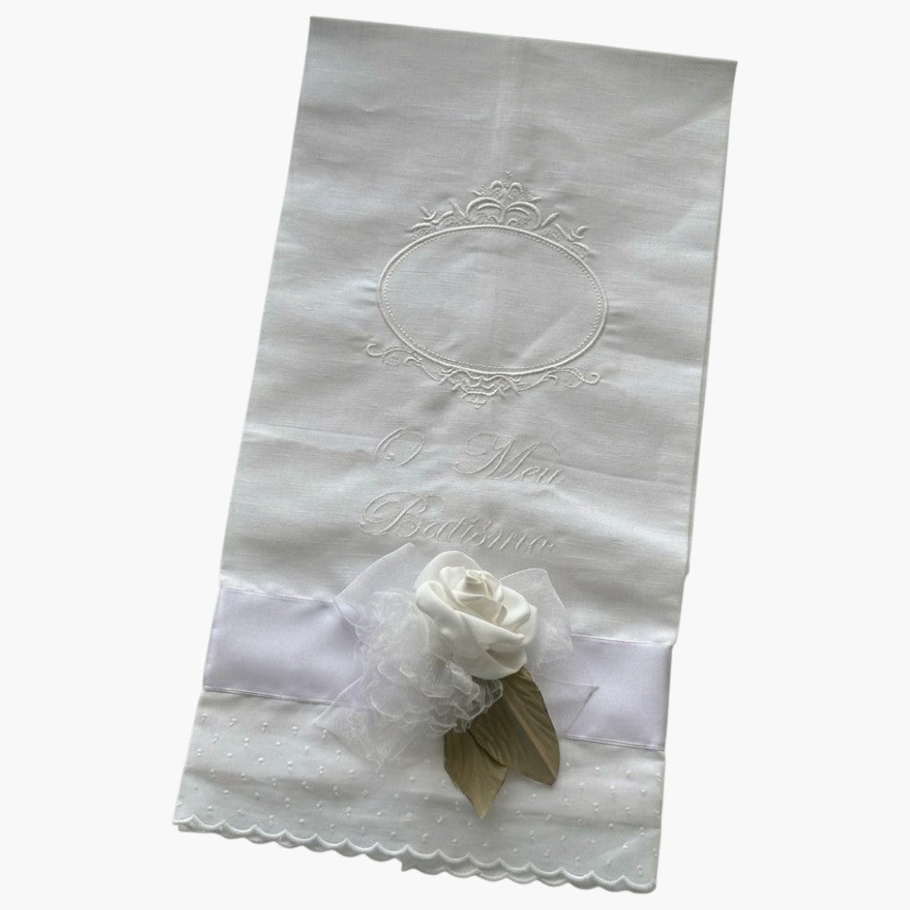 Toalha de Batismo Royal White com Rosa Floral Artesanal