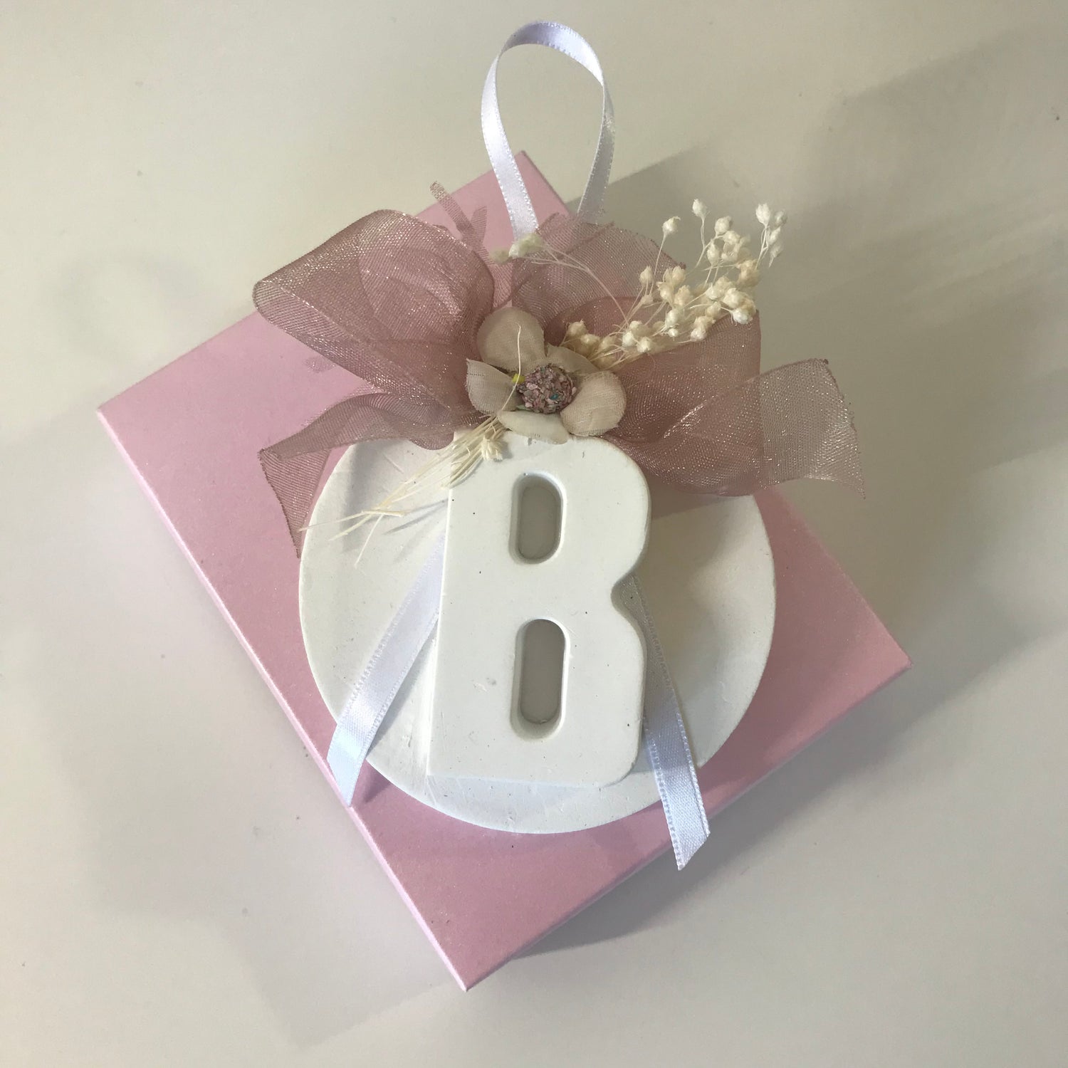 Lembrança de Cerimónia Em Gesso Perfumado Iniciais