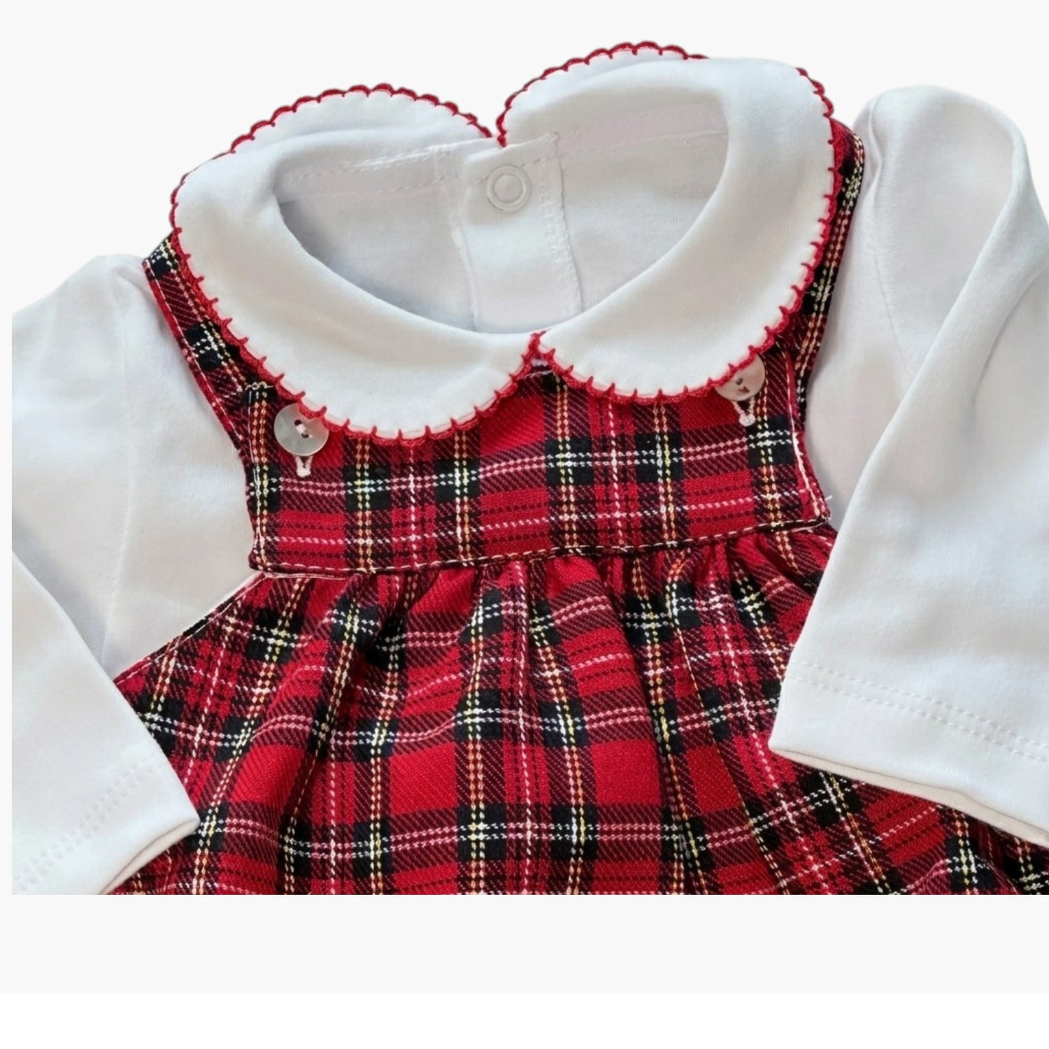 Encanto Clássico em Cada Detalhe: Conjunto Infantil Xadrez Vermelho com Gola
